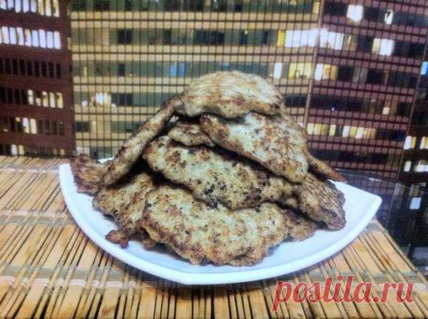 Гора котлет из двух куриных грудок