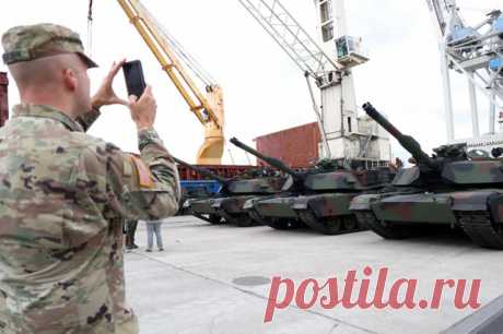 «Надувание щек». Дуда призывает в Польшу 100 тысяч солдат НАТО, которых нет. Литовкин: Дуде надо показать, что Польша защищена со стороны НАТО. Но военного контингента для этого у альянса просто нет.