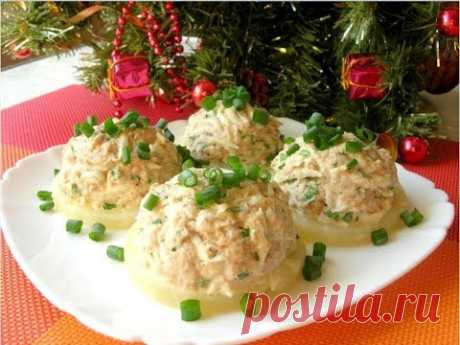 Лучшая ЗАКУСКА на Праздничный Стол!  Новый Год 2019 - Закуска – это неотъемлемая часть любого праздничного стола. К закускам на праздничный стол всегда особые требования, они должны вызывать аппетит, иметь красивую подачу и обязательно быть вкусными. Закуска, которую я предлагаю любима моими близкими и всегда одна из первых улетает со стола. Как приготовить такую закуску расскажу ниже!