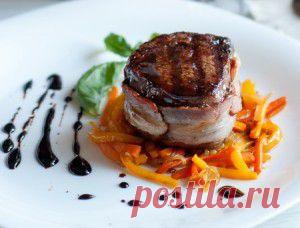 Филе миньон с бальзамическим соусом и овощами