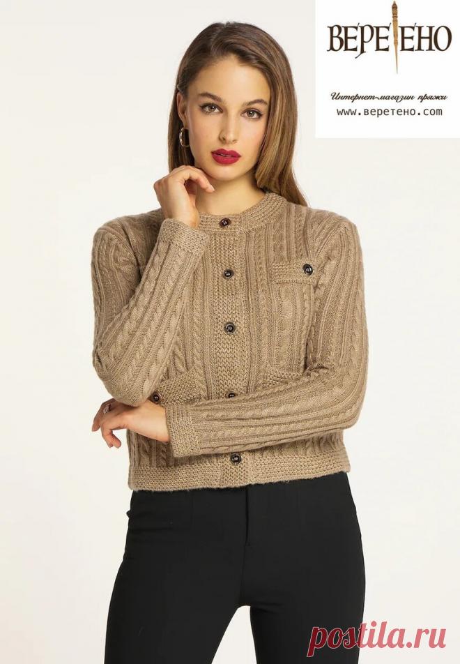 Кардиган темно-бежевого цвета в стиле “шанель” с застежкой на пуговицы (схема узора)