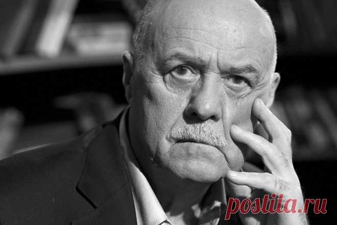 «Обратился к врачам лишь после возвращения в Москву». Скончался режиссер Станислав Говорухин