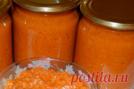 ИКРА КАБАЧКОВАЯ "КАК В СССР" По вкусу эта икра получается, как советская, из банки. Нежная консистенция, слегка острый вкус. Отличный завтрак, замечательный перекус.

Для приготовления нам понадобиться духовка и большой противень с высокими бортиками - он будет наполнен "с горкой".
Показать полностью…