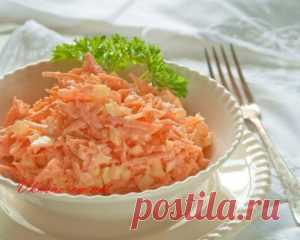 Салат из моркови с яйцом без майонеза рецепт Хочу предложить вам интересный и легкий рецепт овощного салата из свежей моркови с куриным яйцом. Зимой и весной нам так не хватает витаминов, поэтому запасайтесь до лета. Овощной салат из моркови с яйцом очень вкусный и полезный.