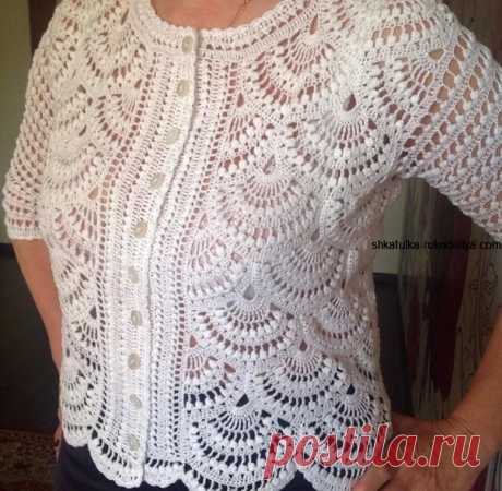 Белый жакет крючком. Схему узора смотрите по ссылке https://shkatulka-rukodeliya.com/vyazanie-kryuchkom/z..