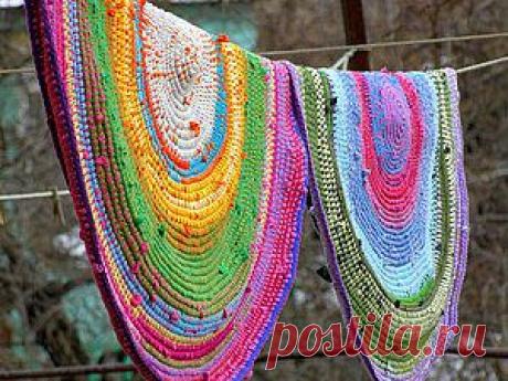 Вязаный коврик из футболок и остатков пряжи / Я - суперпупер