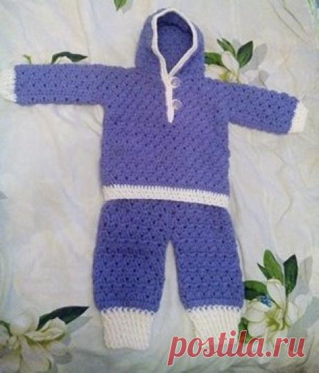 Вязаный детский комплект.
Детский костюм.
Кофта: высота-36см, ширина-30см.
Штанишки: высота-42см, ширина-30 см.
1700р.