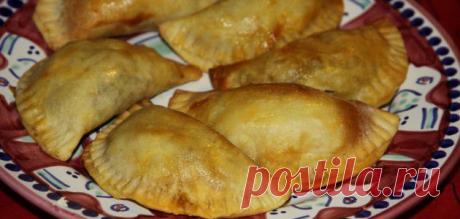 Эмпанадас, аргентинские пирожки.