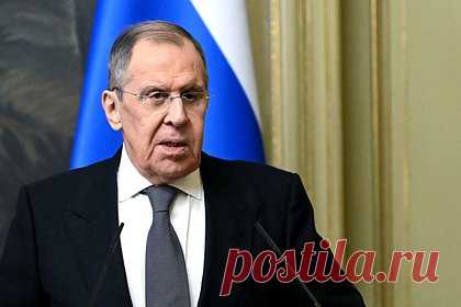 Лавров раскрыл планы Запада по Украине. Западные страны, настаивающие на необходимости проведения мирных переговоров между Россией и Украиной, хотят дать Киеву время на передышку, сообщил глава МИД РФ Сергей Лавров. Он рассказал, что во время своей рабочей поездки в Нью-Йорк пообщался с американскими политологами Ричардом Хаасом и Чарльзом.