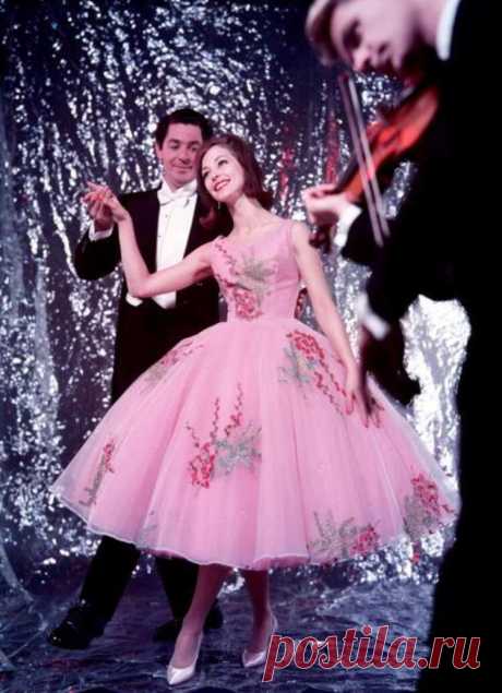 Model in embroidered pink tulle and organdy dance dress, 1960