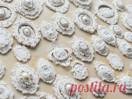 Гибкая лепнина для новогодних игрушек и декора