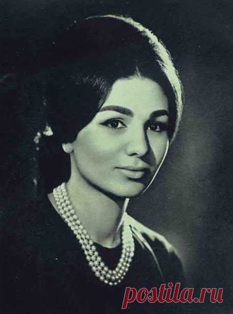 Императрица Ирана Фарах Пехлеви