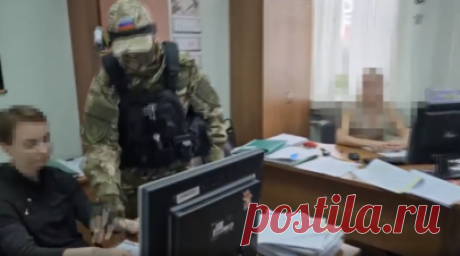 Собирала данные об объекте критической инфраструктуры: ФСБ задержала россиянку за подготовку теракта по заданию Украины. Сотрудники ФСБ при взаимодействии с МВД России задержали в Угличе гражданку РФ, собиравшую для Украины данные об объекте критической инфраструктуры Ярославской области с целью совершения террористического акта. Согласно переписке задержанной с украинским координатором, речь шла о совершении теракта на одной из ГЭС при помощи беспилотников. В отношении женщины возбуждено…