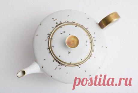 Мне кажется мало кто захотел бы пить чай из такого сервиза