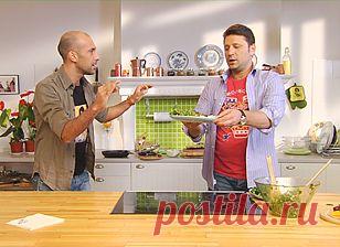 Выпуск №83. Гость программы - Папунаишвили - Рецепты приготовления блюд из программы
Блинчики с творогом и нежным ягодным соусом (378 ккал порция)
Караси в йогурте с зеленым салатом. Лимонный пирог