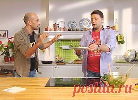 Выпуск №83. Гость программы - Папунаишвили - Рецепты приготовления блюд из программы
Блинчики с творогом и нежным ягодным соусом (378 ккал порция)
Караси в йогурте с зеленым салатом. Лимонный пирог