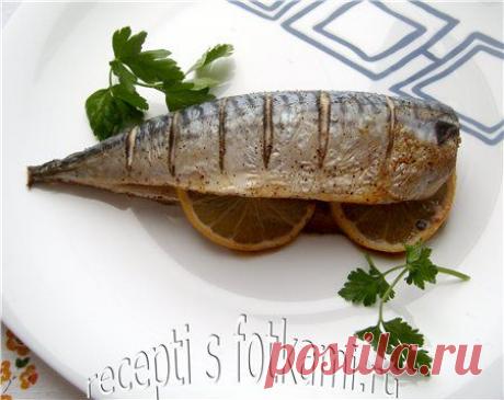 Скумбрия, запеченная в духовке с лимоном.