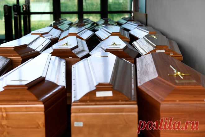 Mundo registra novo recorde de mortes por Covid-19 em um único dia Segundo a universidade Johns Hopkins, 15.518 pessoas morreram pela doença causada pelo novo coronavírus no dia 29