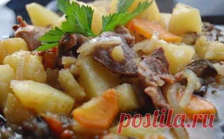 Жаркое из картофеля с сердечками.