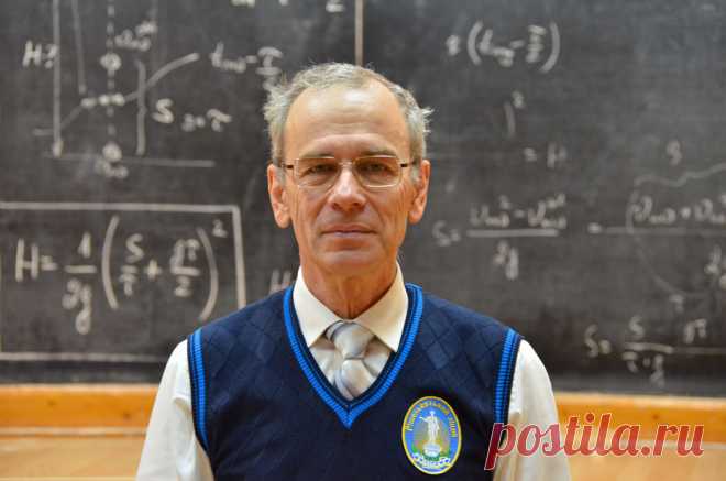 Одесский учитель записал 473 бесплатных видеоурока по физике. Их смотрят миллионы школьников Преподаватель Ришельевского лицея Павел Виктор создал полный углубленный курс физики для специализированных физико-математических школ. Каждый свой урок он записывал на видео в течение трех лет и затем транслировал на YouTube. Всего в курс вошло…