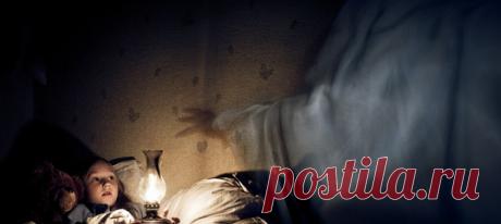 Одних пугали Бабайкой и сереньким Волчком. Другие наслушались историй про Пиковую даму и Зеленые пальцы. Баба-Яга, инопланетяне, Фредди Крюгер, клоуны и многие другие — мы собрали признания читателей о тех, кто стал их главным детским кошмаром. #детскаяпсихология #психологияличности #познаниесебя #страхи