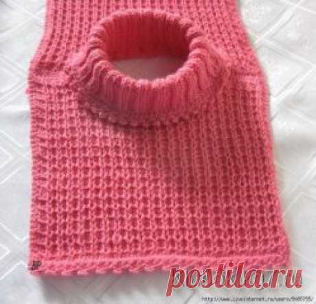 Манишка на девочку. 
Пряжа " Merino Light "
Состав: 70% шерсть, 30% акрил : 100 г. Длина: 225 м. Спицы 2,5 -3мм
Вязала узором "Стежок"
Узор из категории узоров с вытянутыми (снятыми) петлями. Вязка односторонняя, плотная, используется при вязании шапочек, пальто, варежек. Количество петель кратно трем плюс 2 кромочные. Для образца набираем 29 п. и вяжем по схеме:
Описание работы:
1-й ряд: 1 п.снять,нить за работой, 2 лиц.п., повт. до конца ряда;
2-й ряд: 2 изн.п., 1 п. снять, нить перед раб