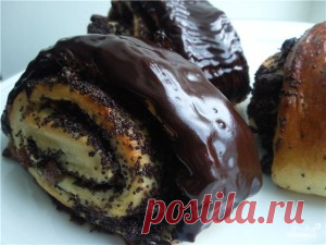 Булочки с изюмом и маком