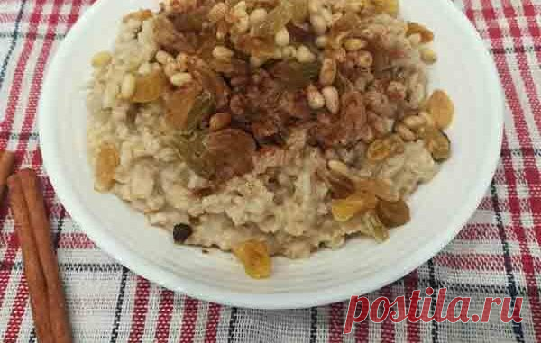 Овсяная каша с изюмом и орехами | Кулинарные рецепты 