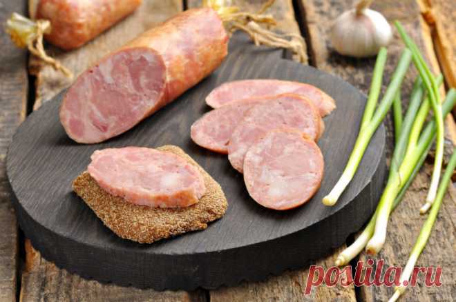 Самая лучшая домашняя ветчина: мраморная вкуснятина своими руками Самая лучшая домашняя ветчина — это сочетание нескольких видов мяса, благодаря чему она сочная и пикантная. Пикантность придают специи, которые раскроют все прелести свинины и говядины.
Вареная мрамор…