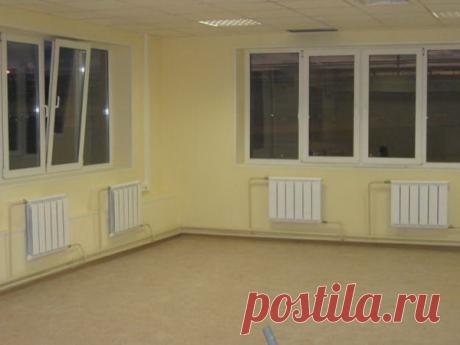 Трехтрубная система отопления При суровом климате средней полосы очень важно в процессе строительства дома выбрать правильную систему отопления. Такую, при которой микроклимат в помещении будет комфортным в любое время года. В зависимости от числа теплопроводов водяная система отопления может быть однотрубная, двухтрубная и трехтрубная. Но бывает еще и четырехтрубная. Плюс однотрубной системы отопления — это очевидная экономия материала […]