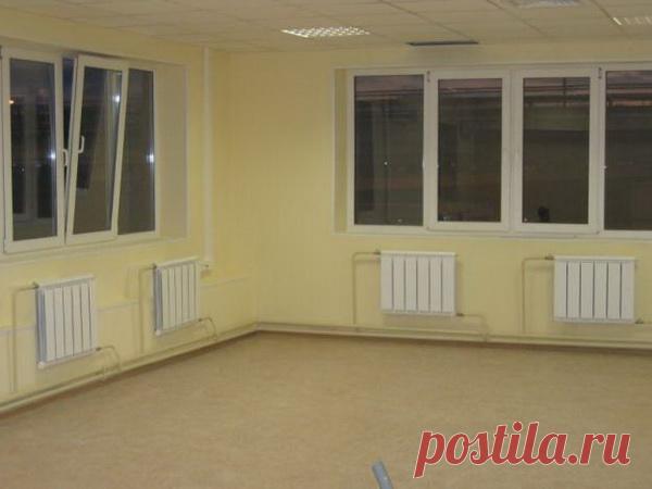 Трехтрубная система отопления При суровом климате средней полосы очень важно в процессе строительства дома выбрать правильную систему отопления. Такую, при которой микроклимат в помещении будет комфортным в любое время года. В зависимости от числа теплопроводов водяная система отопления может быть однотрубная, двухтрубная и трехтрубная. Но бывает еще и четырехтрубная. Плюс однотрубной системы отопления — это очевидная экономия материала […]