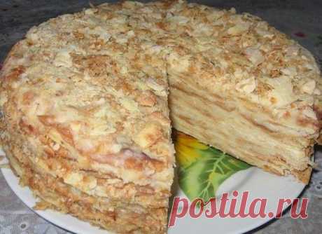 Старый Наполеон. Мммм Вкус детствa... Сейчас пекут Наполеоны в упрощенном варианте, и старый рецепт Наполеона забыт совершенно. А ведь в Наполеоне должно быть очень много тонких коржей,