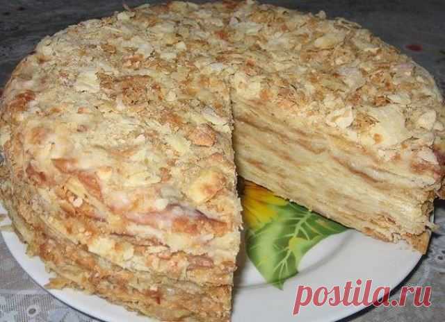 Старый Наполеон. Мммм Вкус детствa... Сейчас пекут Наполеоны в упрощенном варианте, и старый рецепт Наполеона забыт совершенно. А ведь в Наполеоне должно быть очень много тонких коржей,