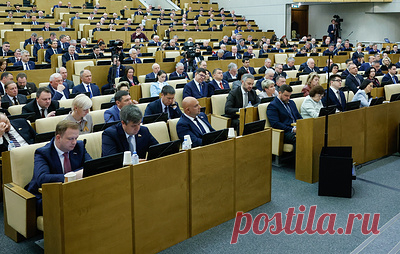 Татарстан внесет в ГД законопроект о дистанционных штрафах для уехавших россиян. Документ соответствует положениям договора о Евразийском экономическом союзе, считает председатель комитета Госсовета региона по законности и правопорядку Александр Чубаров