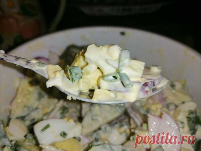 Недоокрошка. Любимый салат моего мужа. Готовить пару минут
Я просто обожаю окрошку. Часто готовлю ее с отварным языком и ветчиной. Получается очень вкусно и изыскано. А вот мой супруг не слишком любит это …
Читай дальше на сайте. Жми подробнее ➡