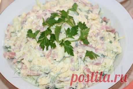 Вкусный праздничный салатик нежный но пикантный — салат «Неженка»