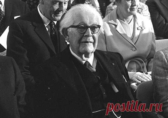 4 стадии развития детского интеллекта по Жану Пиаже