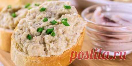 Селедочно-сырный паштет - кулинарный рецепт. - БУДЕТ ВКУСНО! - медиаплатформа МирТесен Уверена, что каждая хозяйка хоть раз, но готовила подобные паштеты из сельди или форшмак... Предлагаю вам простой и вкусный рецепт паштета из сельди с добавлением сыра и соевого соуса! Готовить не хлопотно, прекрасно мажется на хлеб, очень вкусная закуска, возбуждающая аппетит! Сельдь