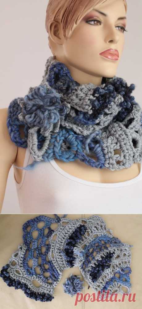 Crochet Chunky Scarf Capelet / Neck Warmer / от levintovich