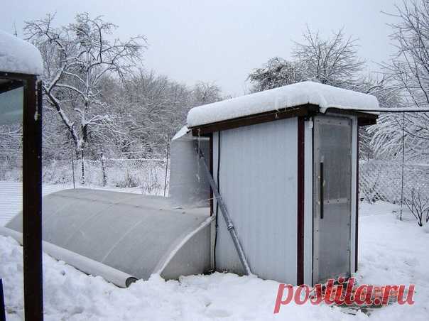 Интересная подземная теплица.