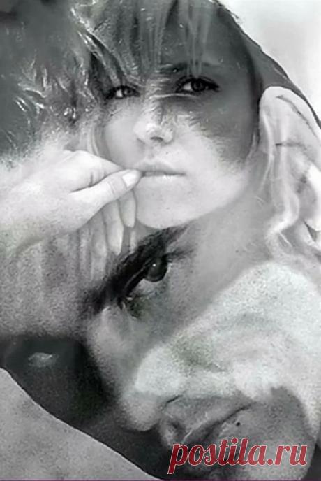 У каждого из нас есть такой человек, о котором мы думаем, когда слушаем грустную музыку, когда ложимся спать, когда находимся наедине с самими собой...., и быть может, благодаря которым...., мы сейчас такие какие мы есть.