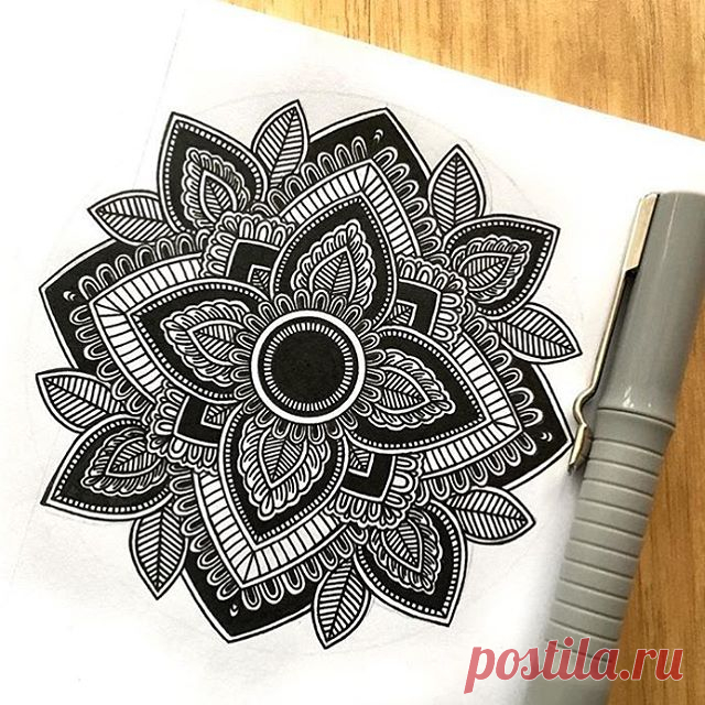 Wonderful mandala by @nataliemxart 💜💜💜
.
.
.

#mandala #mandalaart #zenmandala #zentangle #mandaladesign #mandalatattoo #zen #art #zentangleart #nice #picture #cute #girl #draw #drawing #mandalas_nmb #blackandwhite #follow #zenart #night #danihoyos #saturday #mandalapassion #love #doodle #doodling #doodleart #doodlelove #henna