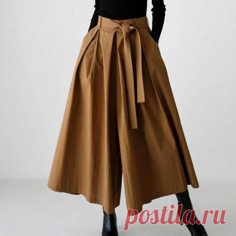 Versatile Women's Cotton Culottes - Wide Leg Cropped Pants Elevate your wardrobe with versatile Women's Cotton Culottes offering a blend of style and comfort for any occasion - shop now and step up your fashion game!