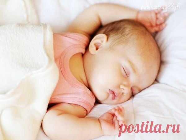 Терять любовь, искать ЛЮБОВЬ...
Зачем играть мне с нею в прятки?
Без поисков понятно и без слов-
Моя любовь сопит в своей КРОВАТКЕ.