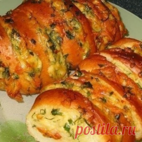Хрустящий хлебушек, пропитанный маслом, сыром и чесночком