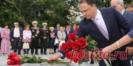 Глава Владивостока Игорь Пушкарёв принял участие в торжественных мероприятиях в честь Дня города - 2 Июля 2015 - Regiondv.com