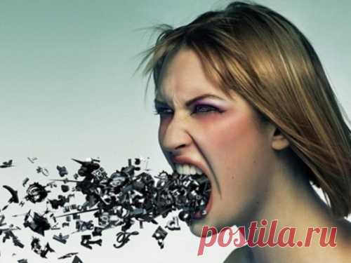 Что делать, если вам пожелали плохого: нейтрализуем негативные слова В пылу ссоры собеседник может наговорить множество неприятных слов, и не всегда они безобидны. Избавиться от их воздействия можно с помощью проверенных заговоров.