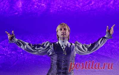 Плющенко рассказал о желании восстановить тройной аксель. 3 ноября двукратному олимпийскому чемпиону исполнилось 40 лет