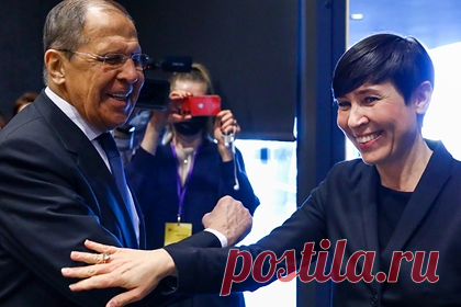 Глава МИД Норвегии ответила на заявление о разрыве отношений с Россией. Глава МИД Норвегии Ине Эриксен Серейде ответила на заявление кандидата в премьер-министры Йонаса Гара Стере о разрыве отношений с Россией. «Это неправда, и он об этом знает. (...) Только в этом году я дважды встречалась с российским министром иностранных дел», — подчеркнула Серейде.