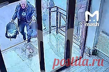 Россиянка бросила тело младенца в наливайке и попала на видео